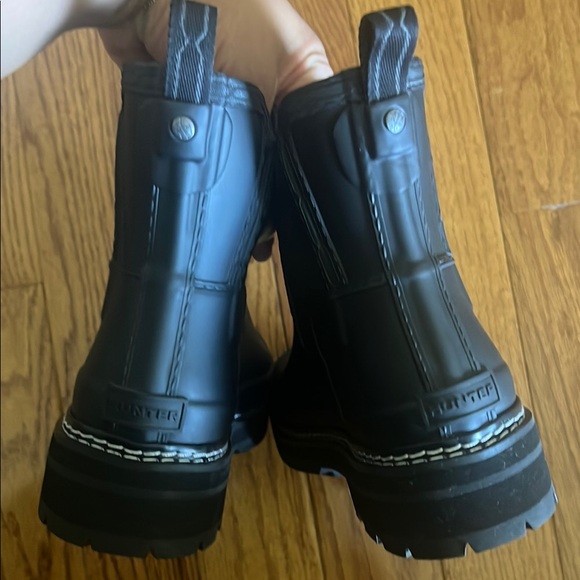 Women’s Hunter Black Chelsea Rainboot - Picture 6 of 6